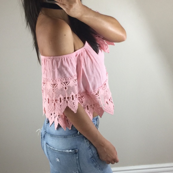 Crop top Crochet trim Pink off shoulder top - Picture 2 of 4